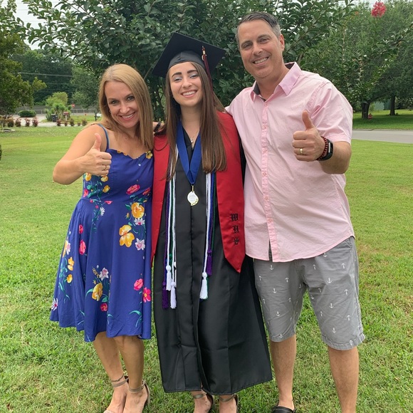 Meet your Posher, Kelly - Picture 1 of 2